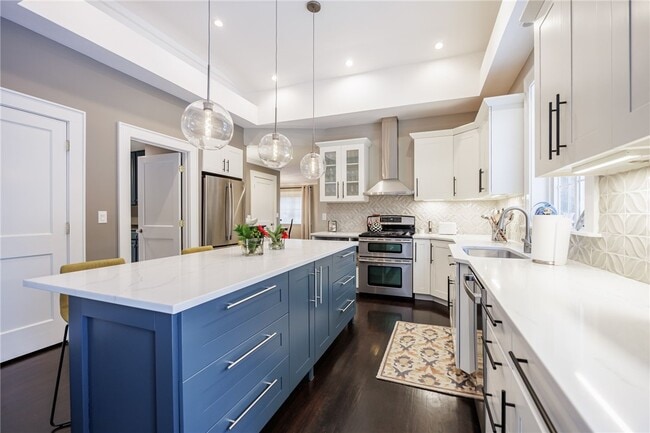 Building Photo - 230 San Gabriel Dr