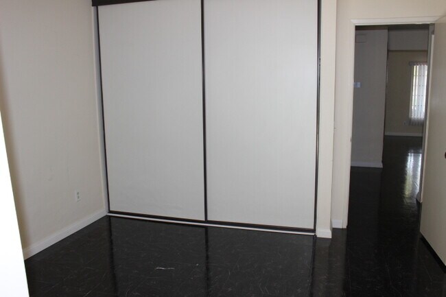 Building Photo - 27219 El Puente St