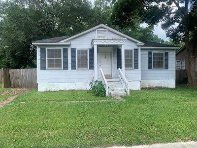 Primary Photo - 210 Pinehill Dr