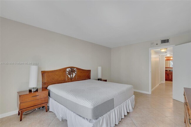 Building Photo - 2401 Collins Ave