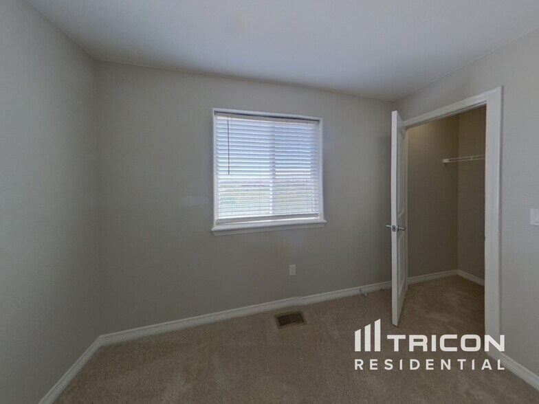 Building Photo - 6241 Decker Dr