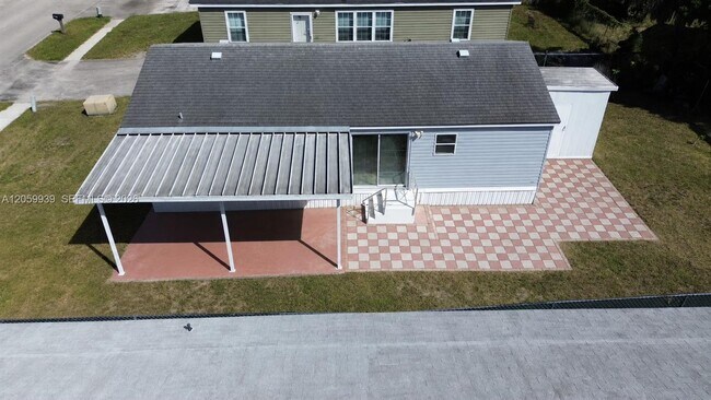 Building Photo - 10692 N Branch Rd
