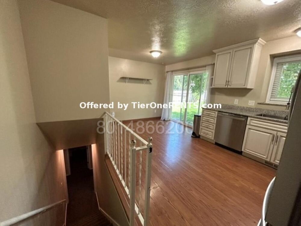 Building Photo - This property offers a NO DEPOSIT option available for qualified renters!