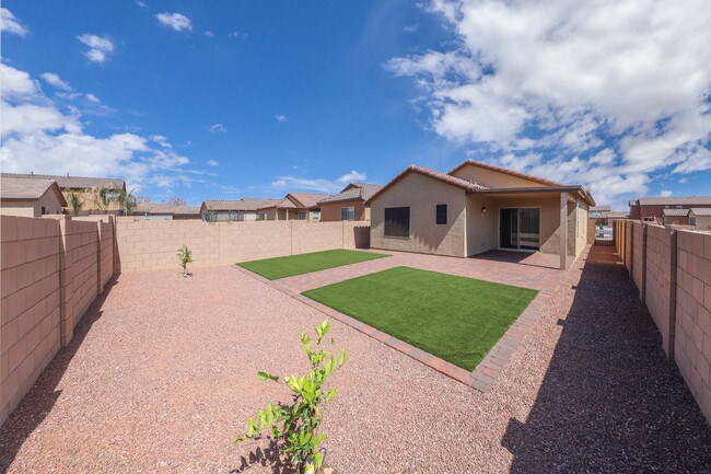 Building Photo - 9122 E Red Blf Ct