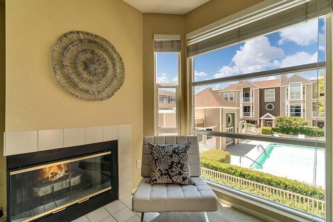 Building Photo - Serene & Pristine: 3 Bedroom, 3 Bath Bi-Level Condominium available in Central San Jose Location