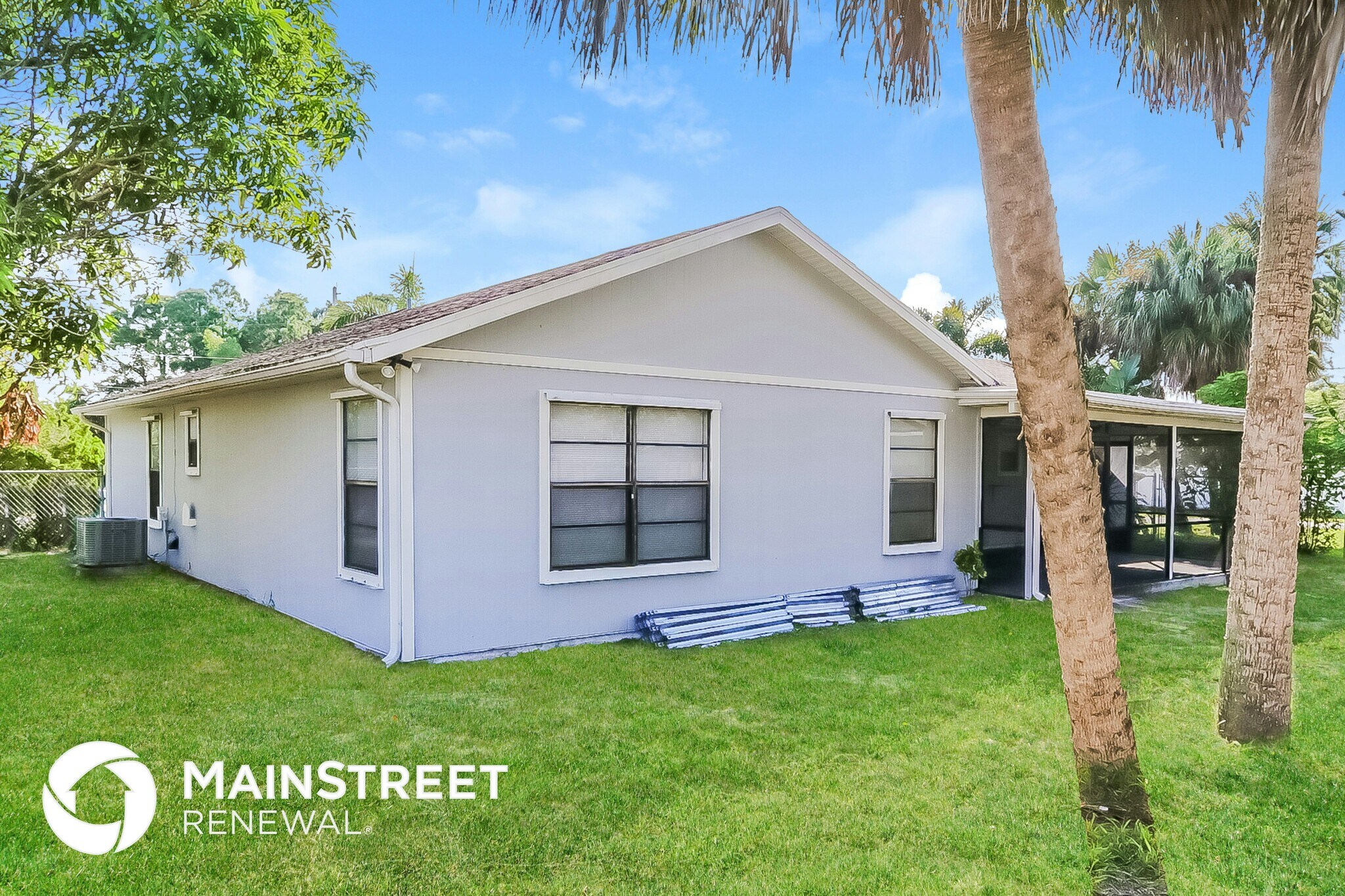 Building Photo - 253 SW Tulip Blvd