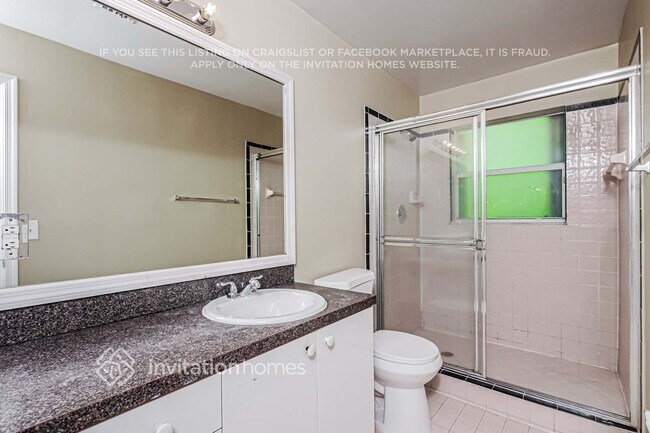 Building Photo - 5833 Eagle Cay Ln