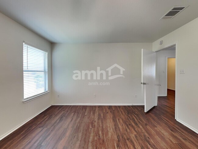 Building Photo - 12748 Saint Marys Dr