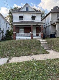 Building Photo - Large 3 bedroom house available