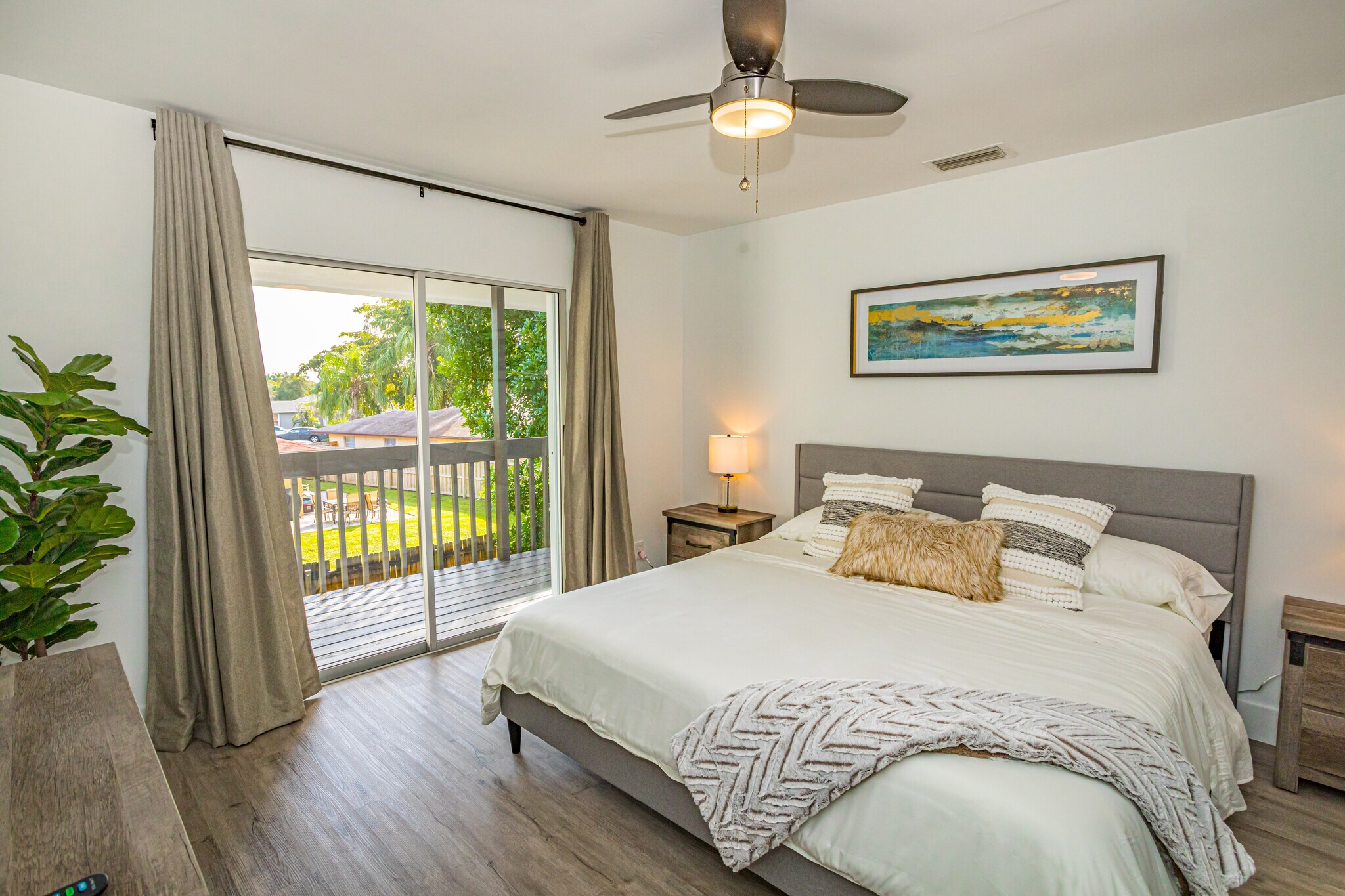 Building Photo - 9341 Green Meadows Way