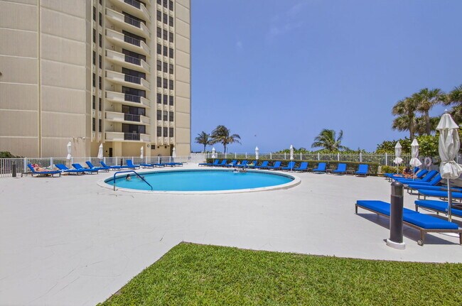 Building Photo - 2800 N Ocean Dr