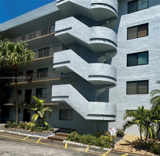Building Photo - 8020 Hampton Blvd