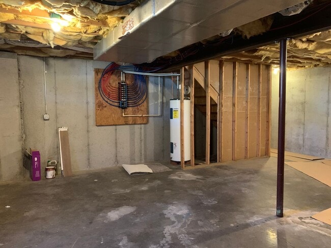 Building Photo - Make This Beautiful 3-Bedroom Townhouse Yo...