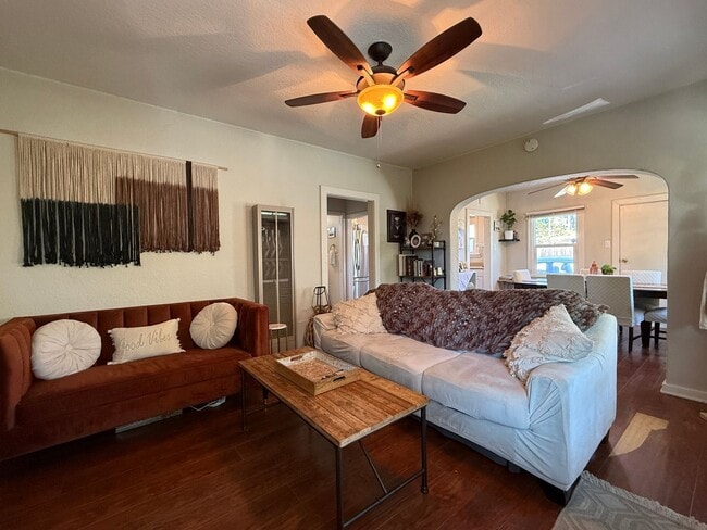 Building Photo - Carlsbad Home across from Holiday Park