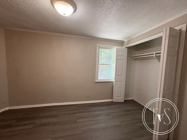 Building Photo - 524 Arnall Dr