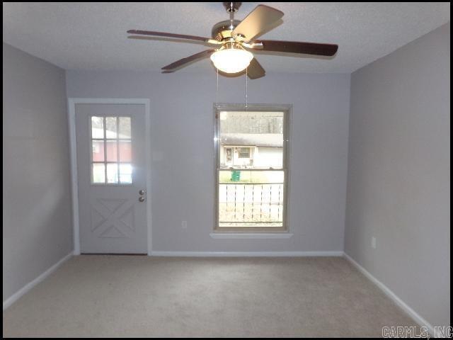 Building Photo - 8 Brookway Ln