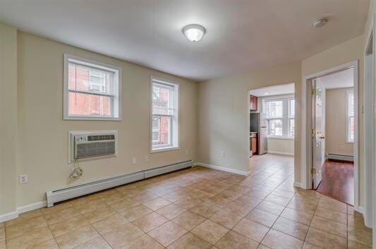 Building Photo - 103 W 49th St