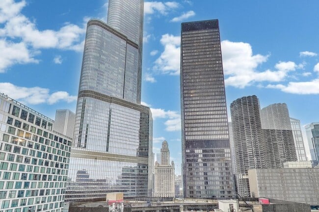 Building Photo - 440 N Wabash Ave