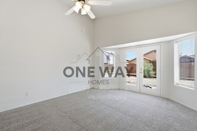 Building Photo - 4622 E Summerhaven Dr