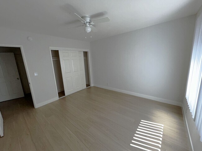 Building Photo - 803 S Crenshaw Blvd