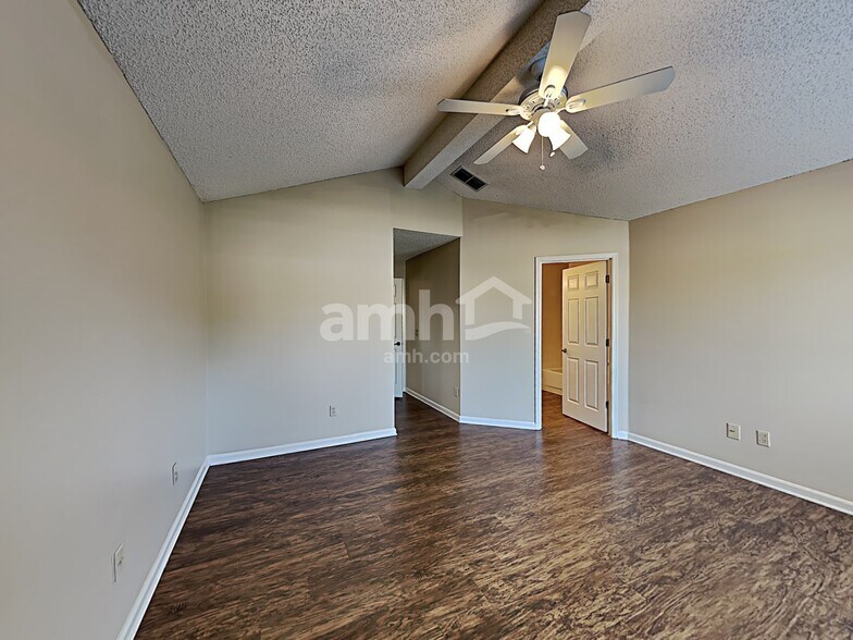 Building Photo - 4637 Blue Stream Ln S