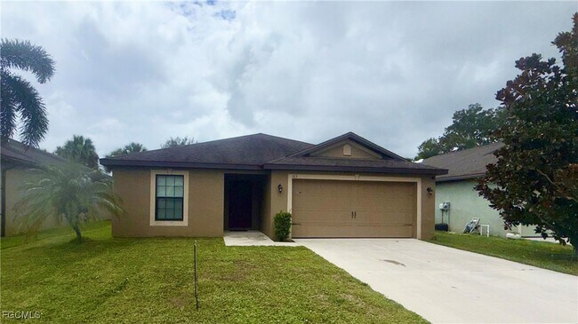 Primary Photo - 313 Shadow Lakes Dr