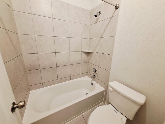 Building Photo - 5900 Bucine Cv