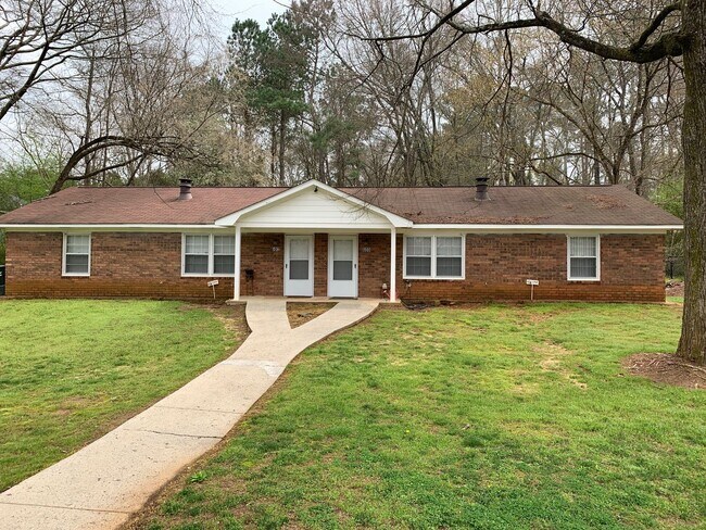 Primary Photo - 600-602 Freeman Dr