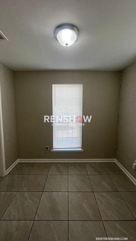 Building Photo - 3002 Elbert Cove