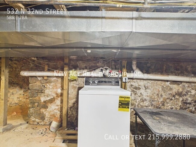 Building Photo - 532 N 32nd St