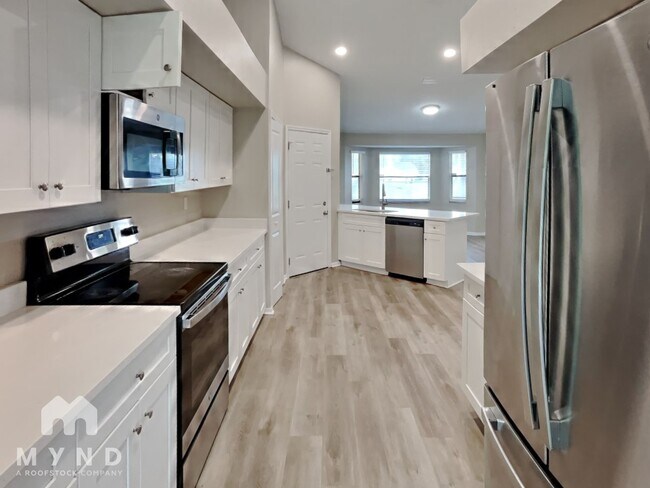 Building Photo - 809 Toledo Ct