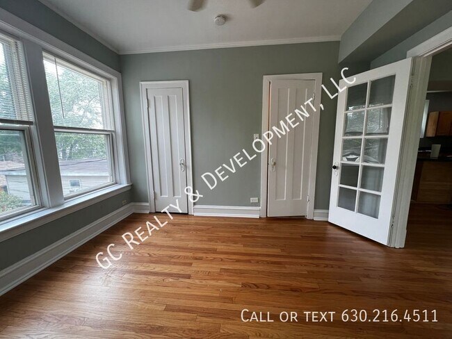 Building Photo - 2144 W Estes Ave