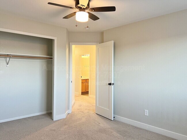 Building Photo - 7365 Cotton Dr