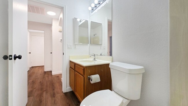 Building Photo - Location! Location! Location! 83rd & Thunderbird