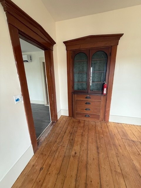 Building Photo - Walk to Downtown Norway from This Bright, Beautifully Renovated First-Floor Apartment