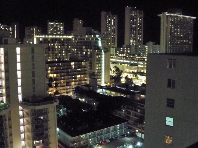 Dramatic night view from lanai - 445 Seaside Ave