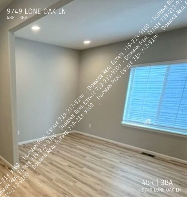Building Photo - 9749 Lone Oak Ln