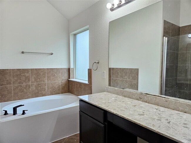 Building Photo - 5231 Lagoon Ct