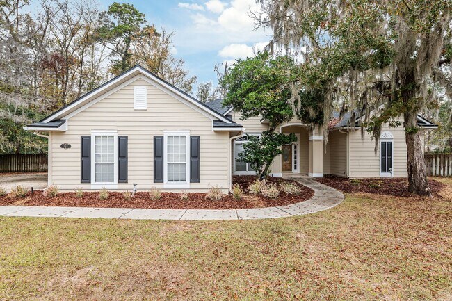 Building Photo - 7013 NW 50th Terrace