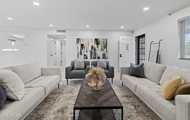 Building Photo - 11615 N 30th St