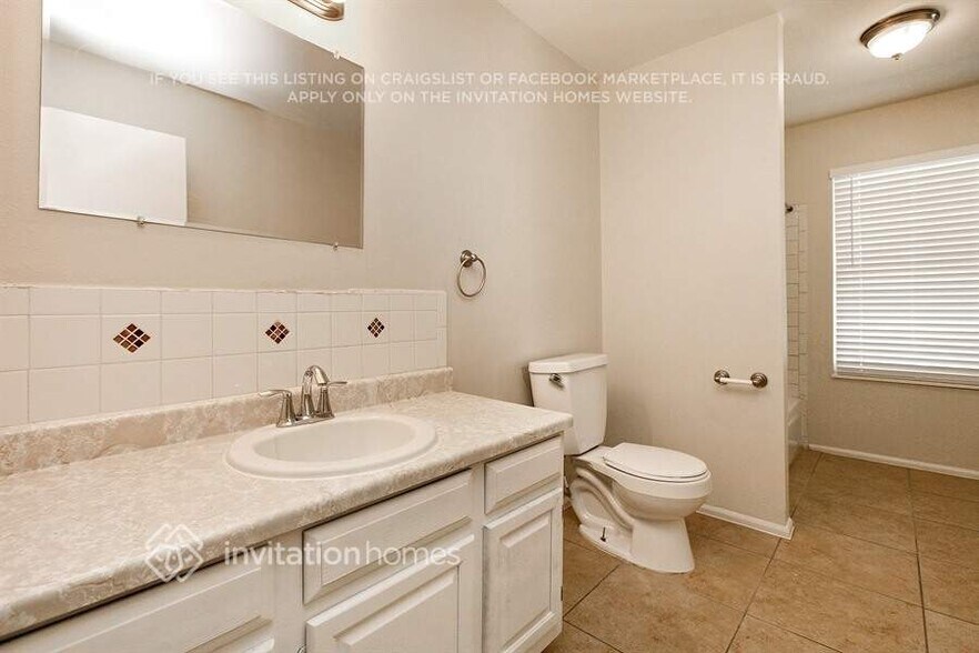 Building Photo - 2416 S Memphis Way