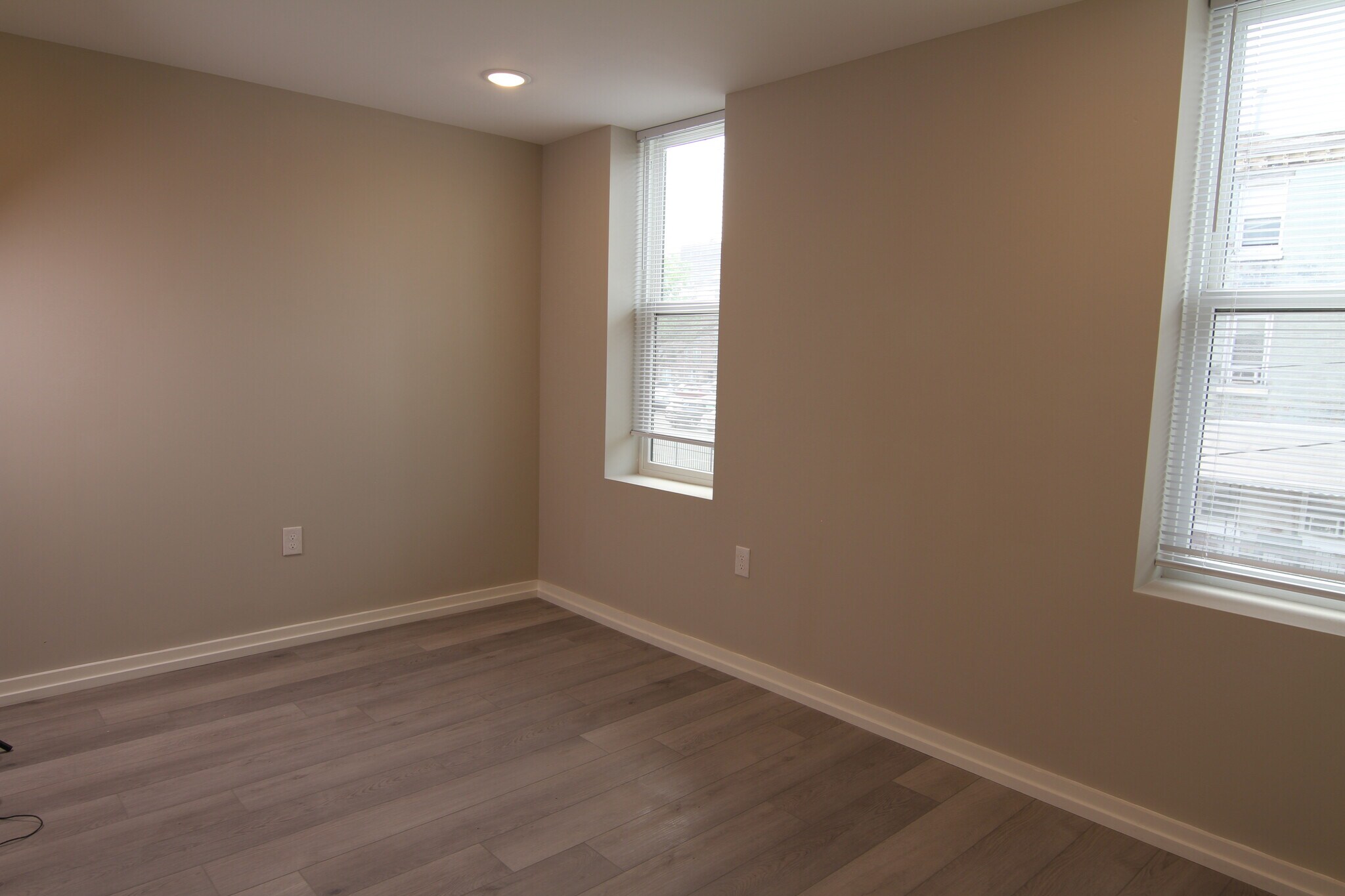 Building Photo - 3945 Baring St