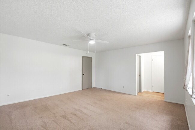Building Photo - 2275 Triway Ln
