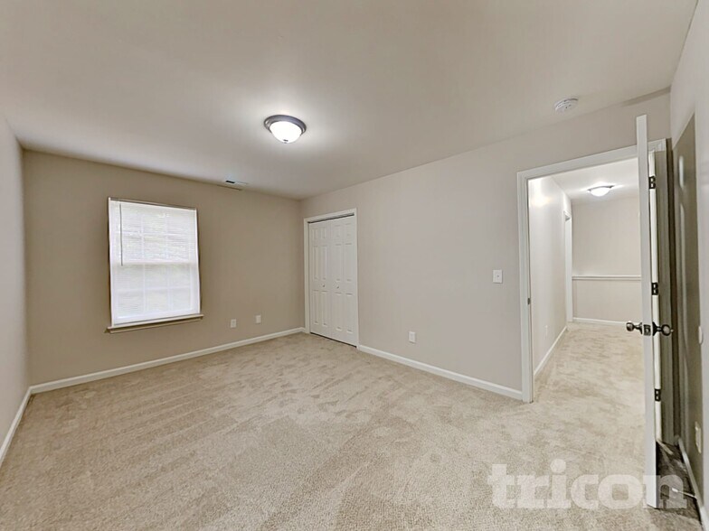 Building Photo - 6238 Dumont Ln