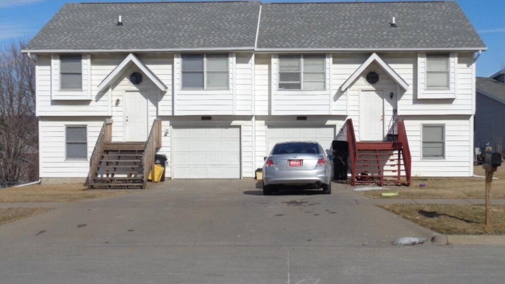 2117 14th Street on Left - 2117 14th St