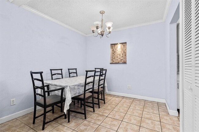 Building Photo - 1813 Bough Ave