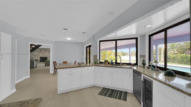 Building Photo - 540 SW 101st Ave