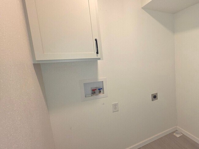 Building Photo - 3312 S Graystone Pl