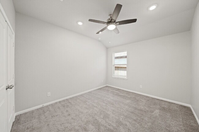 Building Photo - "Charming 4-Bed Sanctuary on Gentle Breeze Lane - Spacious 1861 Sq. Ft. Home with 2 Full Baths in...