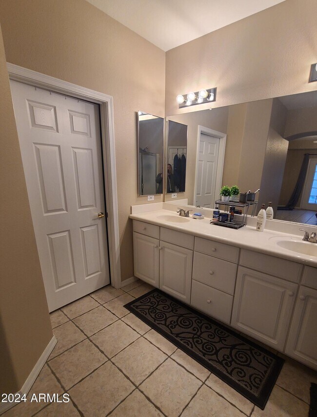 Building Photo - 7323 N 82nd Ave